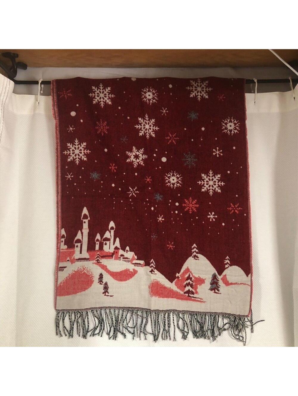 Festive Winter Throw/Shawl Red White Snowflakes Village 24/70